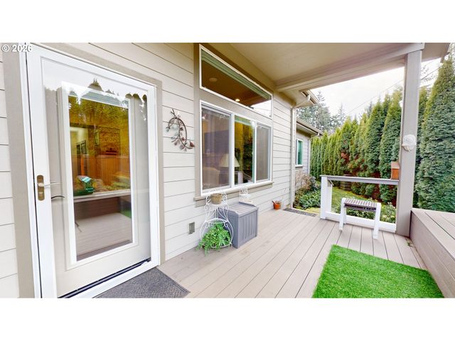 1074 HAMILTON St, Springfield, OR 97477