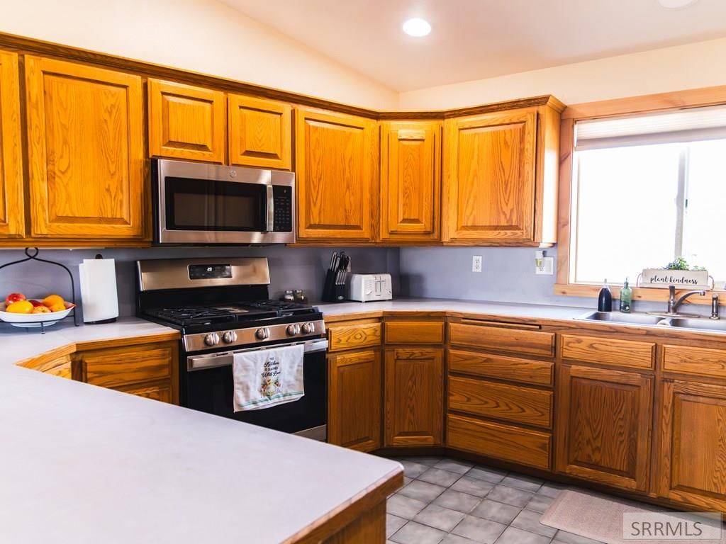 Image 19 of property listing at 319 N Pine Street, Parker, ID 83445