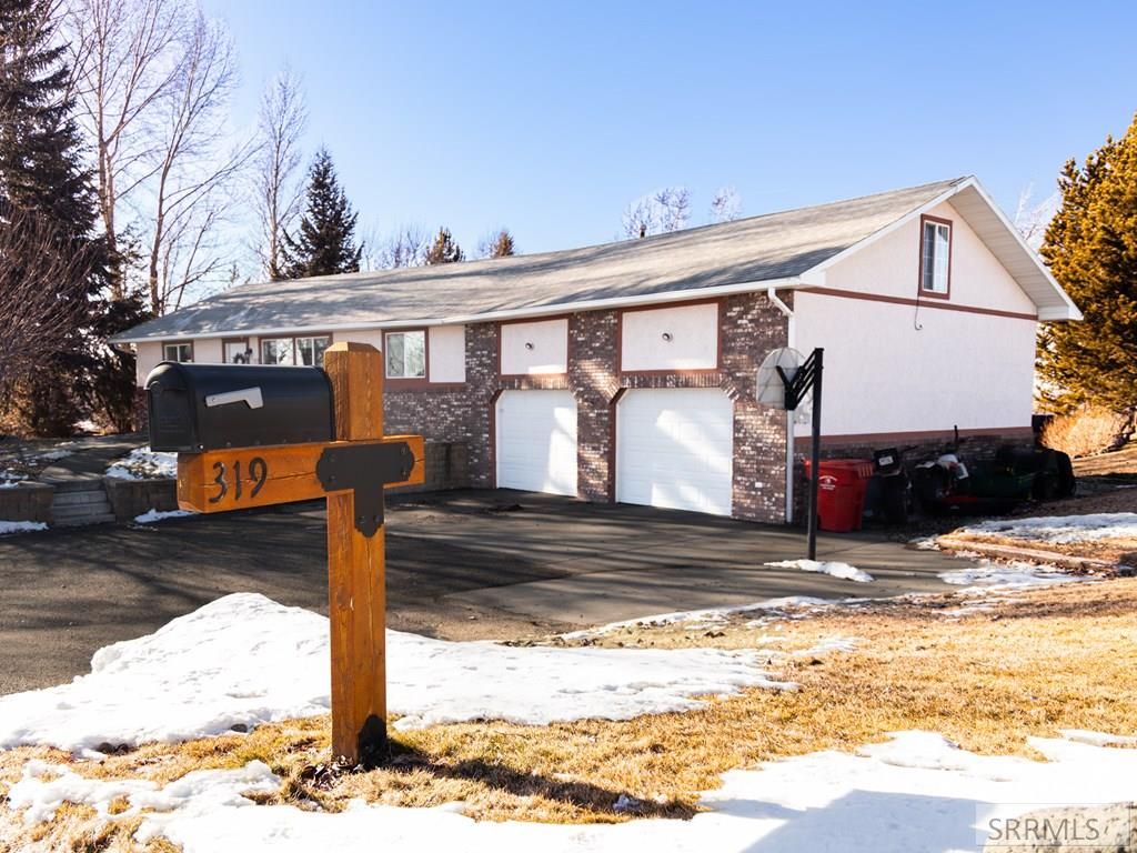 Image 2 of property listing at 319 N Pine Street, Parker, ID 83445