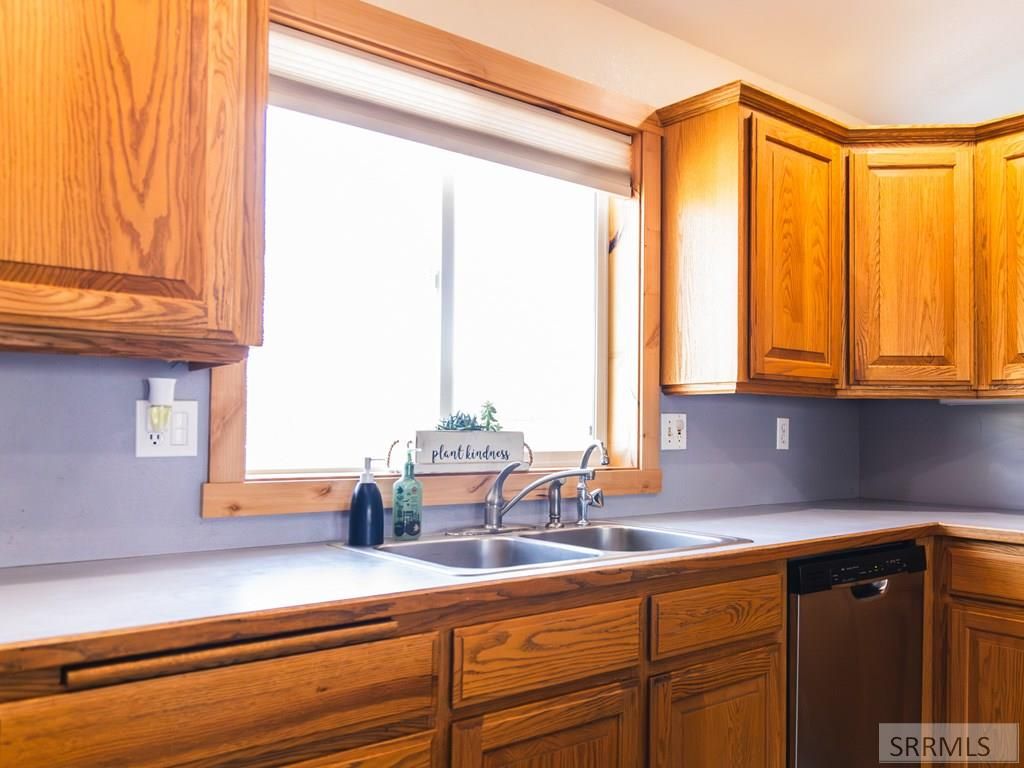 Image 22 of property listing at 319 N Pine Street, Parker, ID 83445