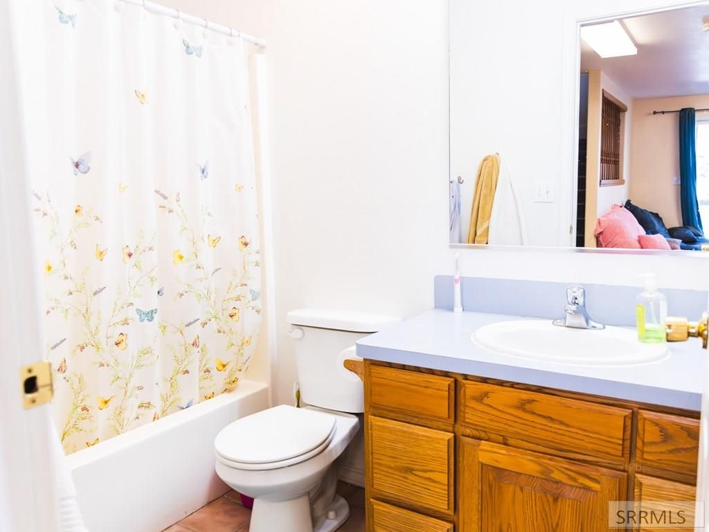 Image 33 of property listing at 319 N Pine Street, Parker, ID 83445