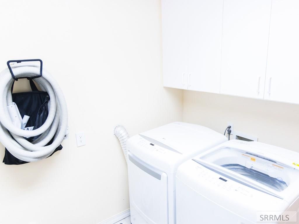 Image 39 of property listing at 319 N Pine Street, Parker, ID 83445