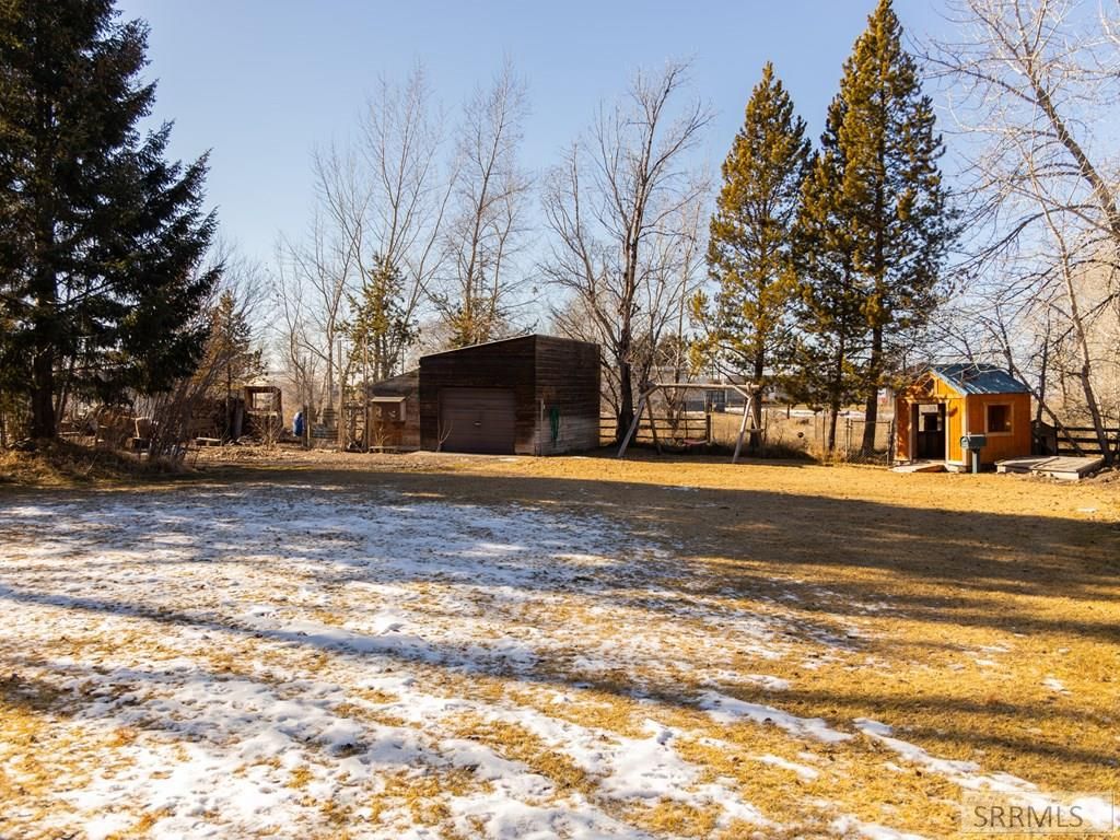 Image 5 of property listing at 319 N Pine Street, Parker, ID 83445