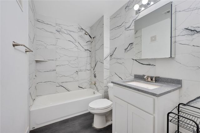 1725 Harvey Mitchell 612, College Station, TX 77840