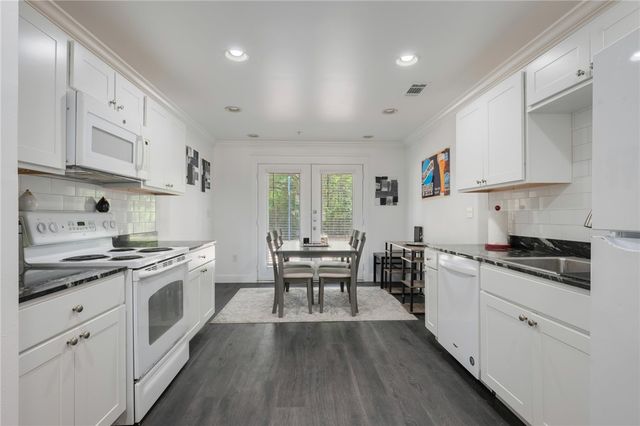 1725 Harvey Mitchell 612, College Station, TX 77840