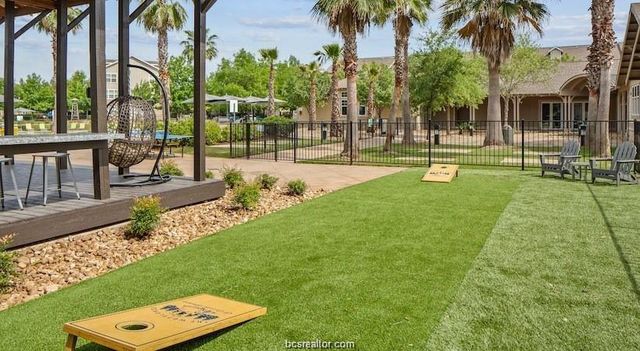 1725 Harvey Mitchell 612, College Station, TX 77840