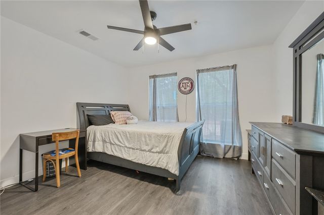 1725 Harvey Mitchell 612, College Station, TX 77840