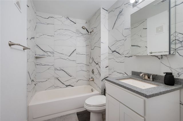 1725 Harvey Mitchell 612, College Station, TX 77840