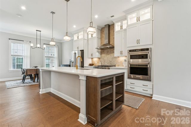 200 Emerson Avenue, Charlotte, NC 28204