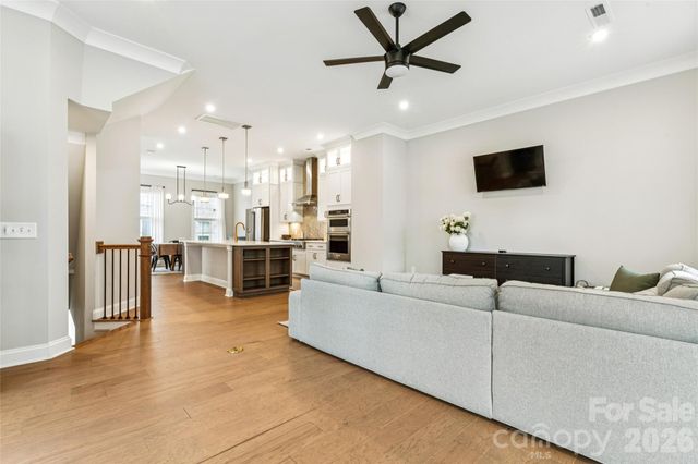 200 Emerson Avenue, Charlotte, NC 28204