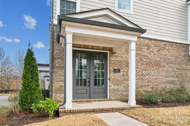 200 Emerson Avenue, Charlotte, NC 28204