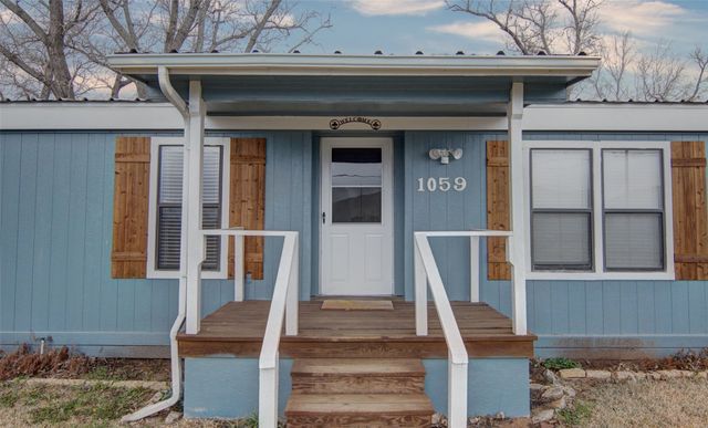 1059 Airport Road, Possum Kingdom Lake, TX 76449