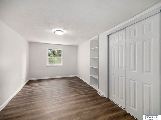 803 Ave H, Plattsmouth, NE 68048