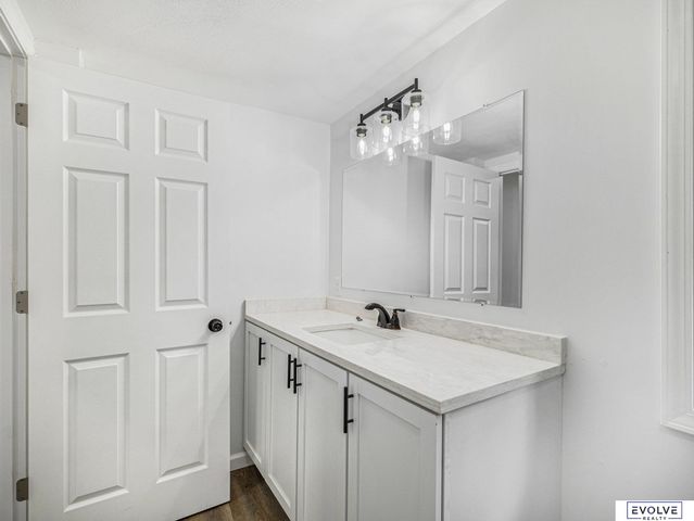 803 Ave H, Plattsmouth, NE 68048