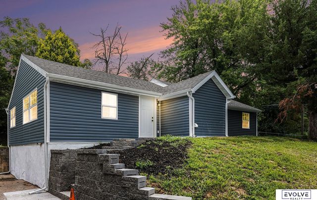 803 Ave H, Plattsmouth, NE 68048