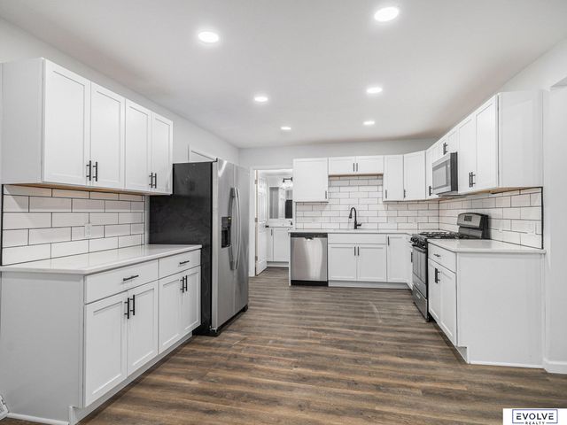 803 Ave H, Plattsmouth, NE 68048