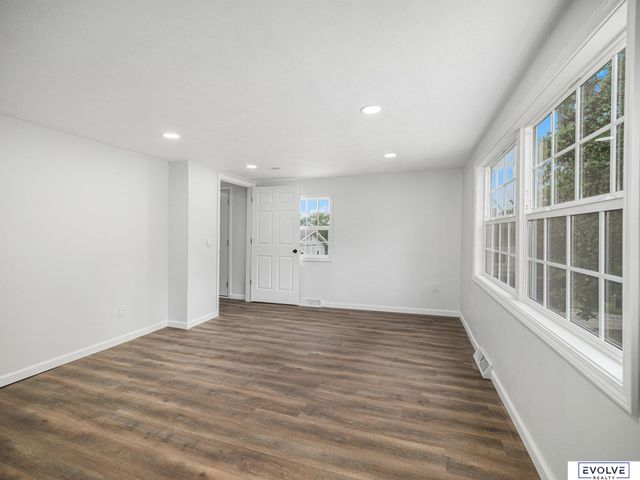 803 Ave H, Plattsmouth, NE 68048