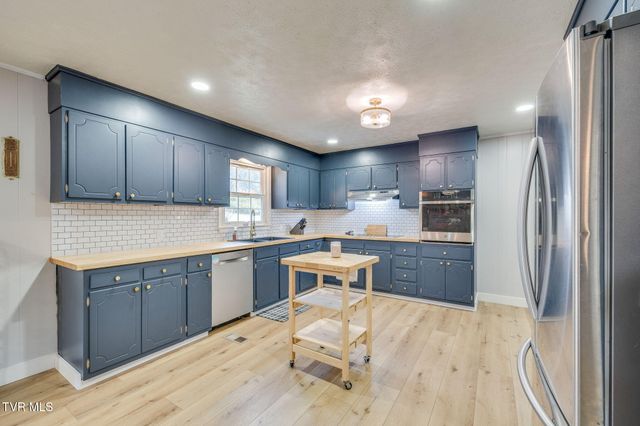 5404 Memorial Boulevard, Kingsport, TN 37664