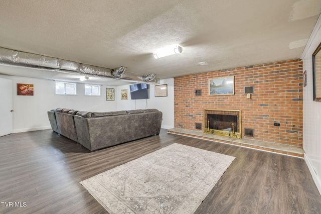 5404 Memorial Boulevard, Kingsport, TN 37664