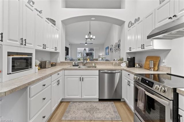 6175 Mandalay CIR 29, Naples, FL 34112