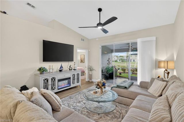 6175 Mandalay CIR 29, Naples, FL 34112