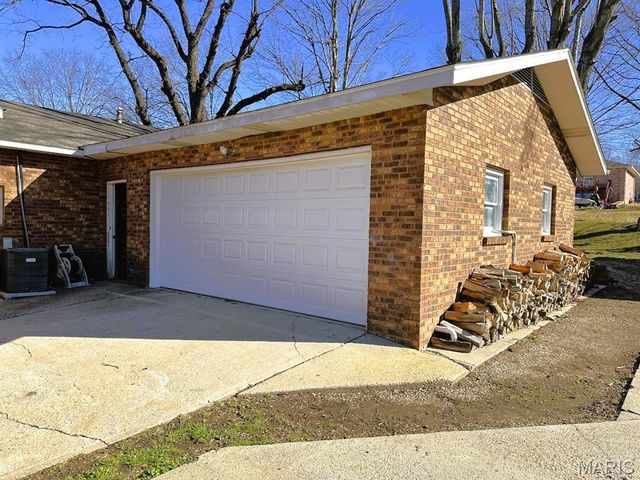 280 N E L Hawk Street, Puxico, MO 63960