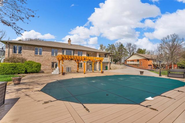 8620 State Route 163, Belleville, IL 62223