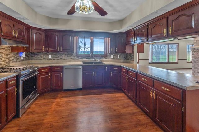 8620 State Route 163, Belleville, IL 62223