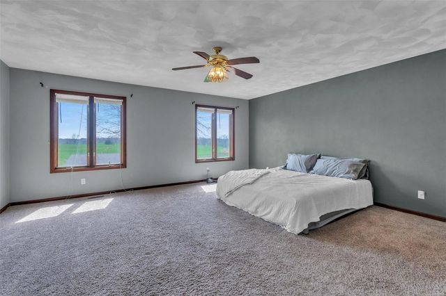 8620 State Route 163, Belleville, IL 62223