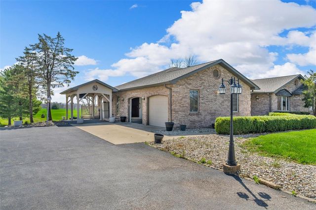 8620 State Route 163, Belleville, IL 62223