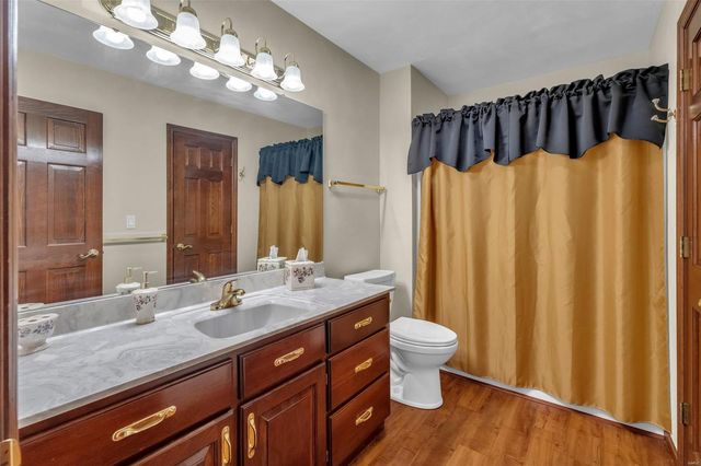 8620 State Route 163, Belleville, IL 62223