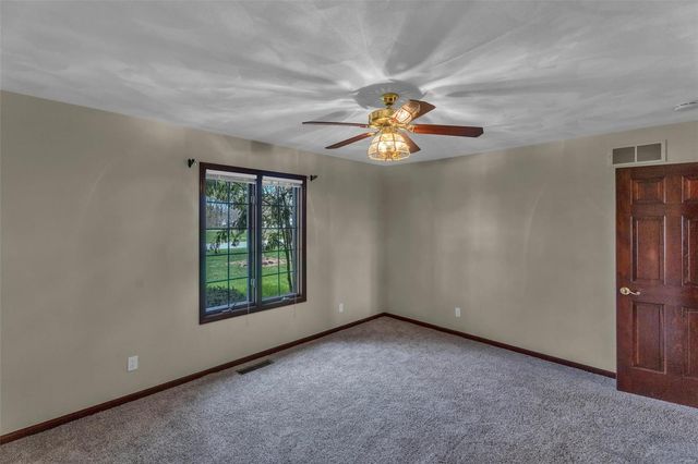 8620 State Route 163, Belleville, IL 62223