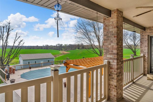 8620 State Route 163, Belleville, IL 62223