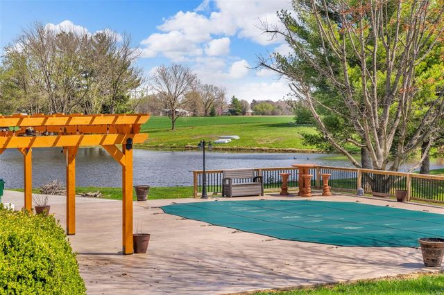 8620 State Route 163, Belleville, IL 62223