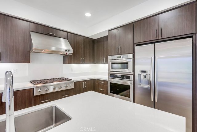 67 Lennox, Irvine, CA 92612