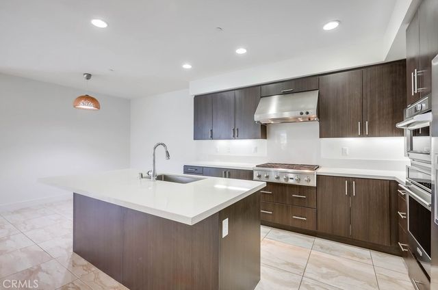 67 Lennox, Irvine, CA 92612