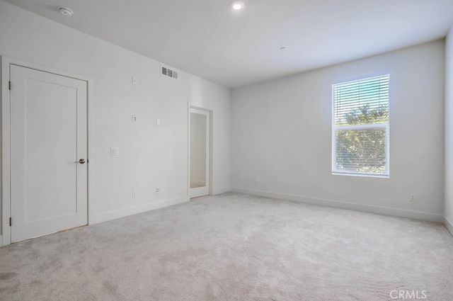 67 Lennox, Irvine, CA 92612