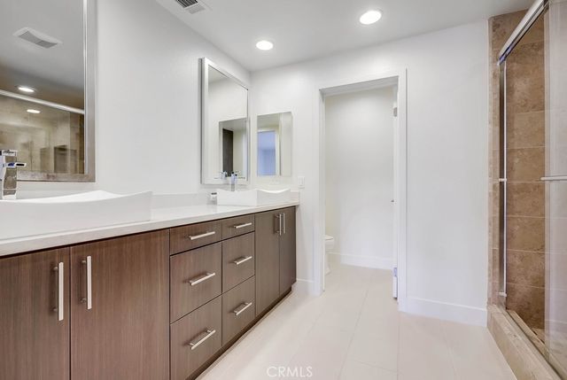 67 Lennox, Irvine, CA 92612