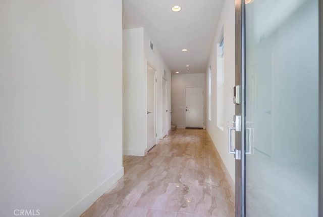 67 Lennox, Irvine, CA 92612