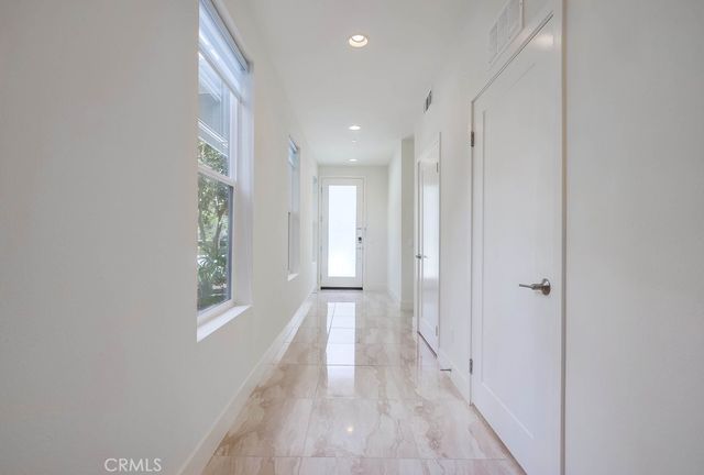 67 Lennox, Irvine, CA 92612