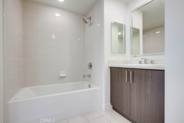 67 Lennox, Irvine, CA 92612
