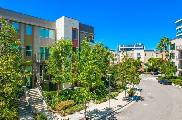 67 Lennox, Irvine, CA 92612