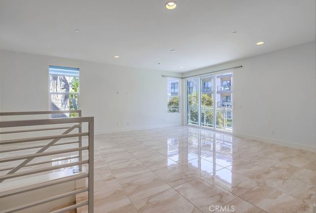 67 Lennox, Irvine, CA 92612