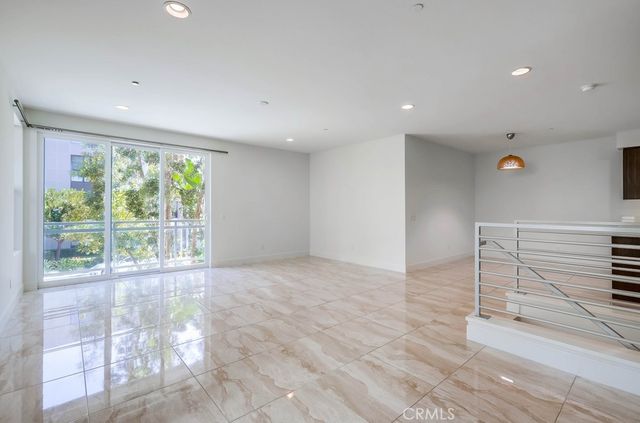67 Lennox, Irvine, CA 92612
