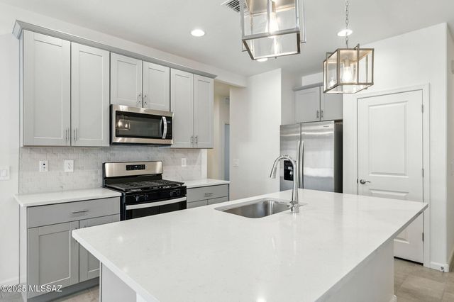 10359 W Zimmerman Street, Marana, AZ 85653