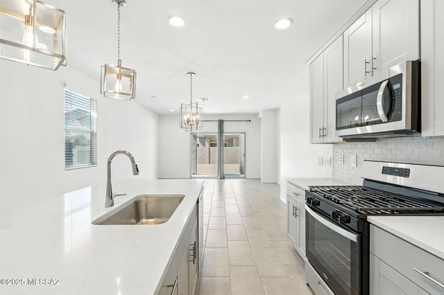 10359 W Zimmerman Street, Marana, AZ 85653