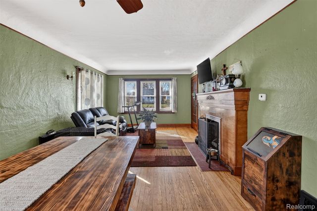 8679 State Road, Millington Village, MI 48746