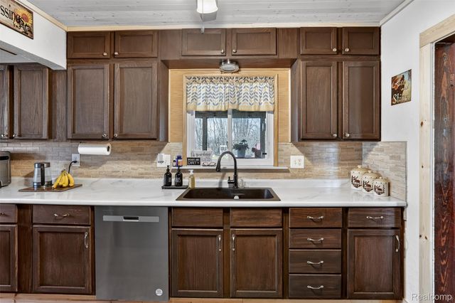 8679 State Road, Millington Village, MI 48746