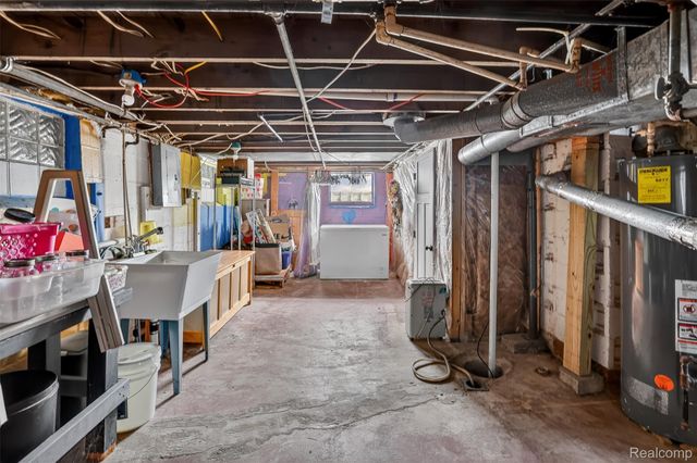 8679 State Road, Millington Village, MI 48746