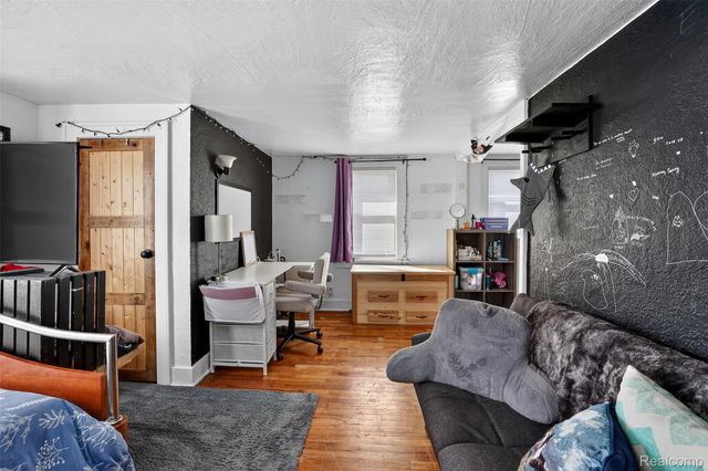 8679 State Road, Millington Village, MI 48746